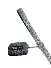 Load image into Gallery viewer, YOU&#39;RE SO GLAM SILVER OMBRE CHEETAH DOG CAT LEASH
